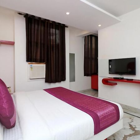 Hotel Leo Continental New Delhi Exterior foto