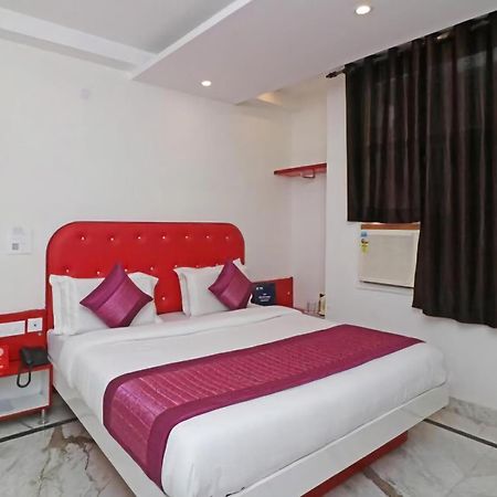 Hotel Leo Continental New Delhi Exterior foto