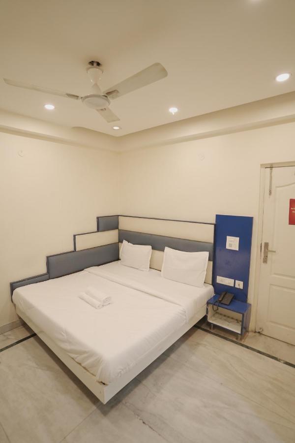 Hotel Leo Continental New Delhi Exterior foto