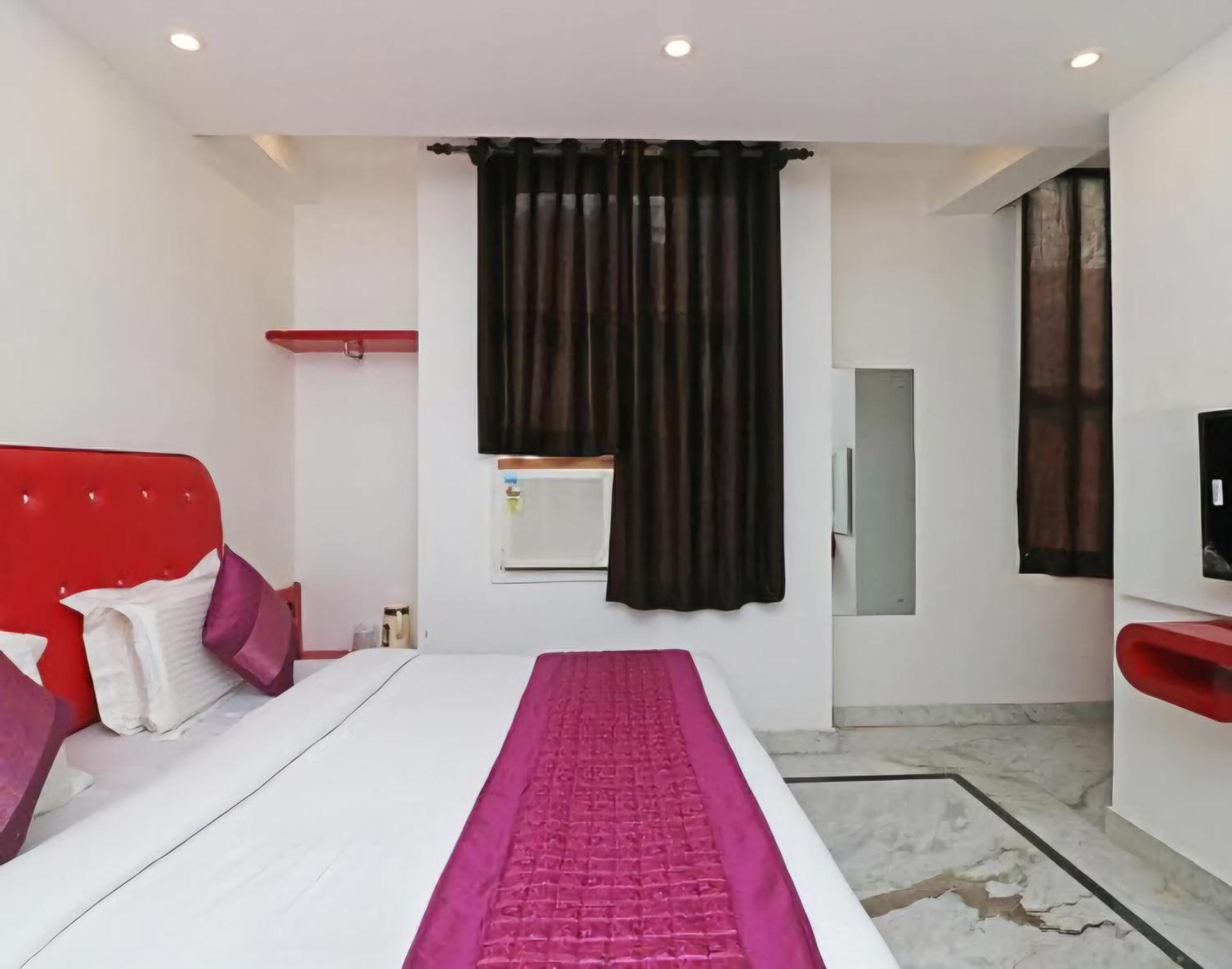 Hotel Leo Continental New Delhi Exterior foto