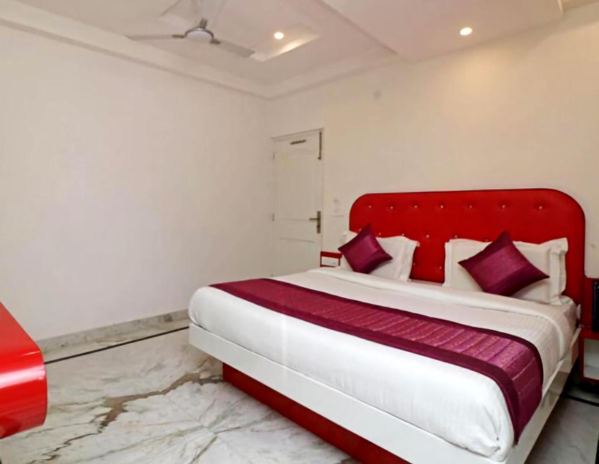 Hotel Leo Continental New Delhi Exterior foto