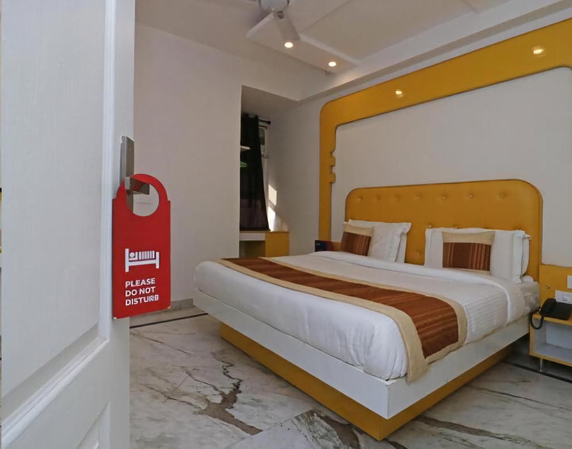 Hotel Leo Continental New Delhi Exterior foto